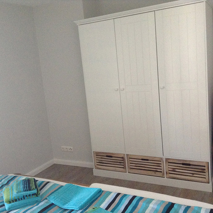 Untergeschoss Schlafzimmer 1 Schrank